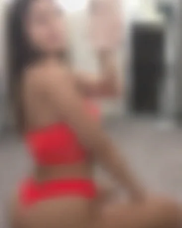 Tessa, 24 Jahre — parkplatzsex in Neuss