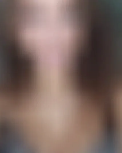 Elara, 19 Jahre — parkplatzsex in Bad Oeynhausen