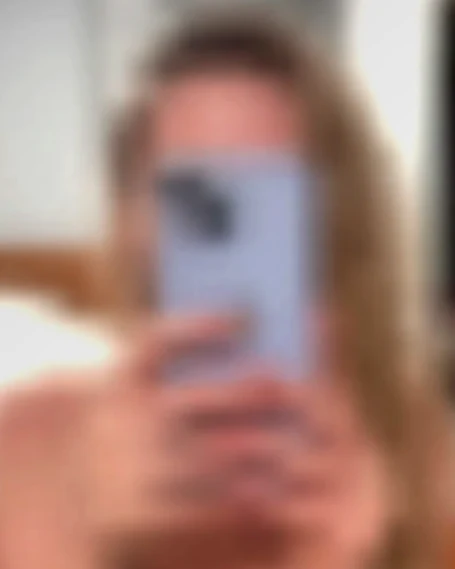 Rania, 22 Jahre — parkplatzsex in Solingen